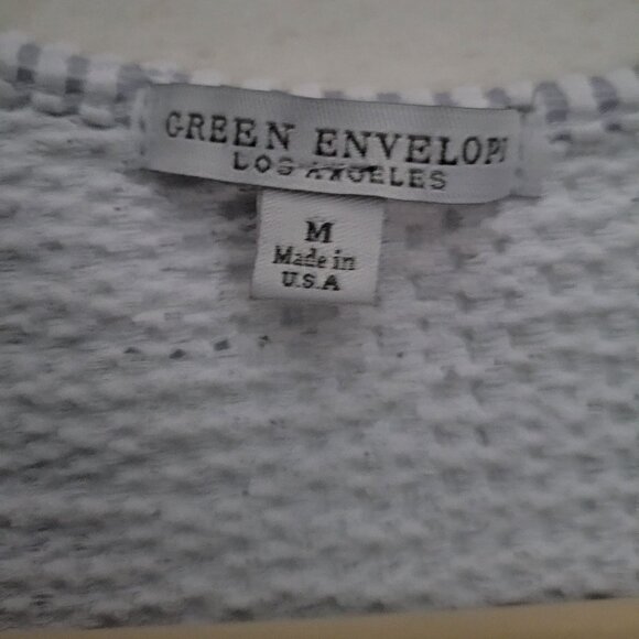 Green Envelope Top. Size M - Picture 5 of 5